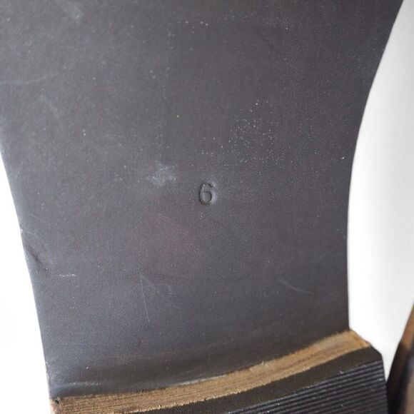 Lucy Avenue The Chelsea Ankle Bootie Taupe Women's 6 - Picture 9 of 12